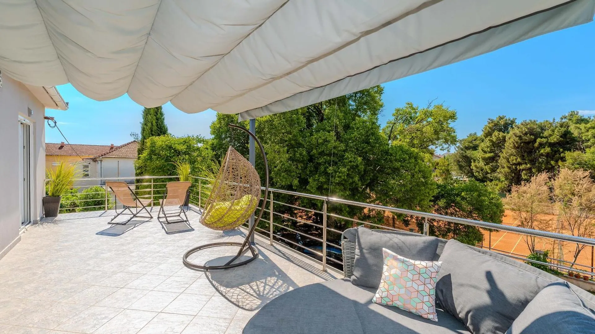 Villa B&D Zadar For The Complete Pleasure Of Vacation !Heated! Private Pool! Green Oasis In The Center Of Zadar, 100M From The Sea