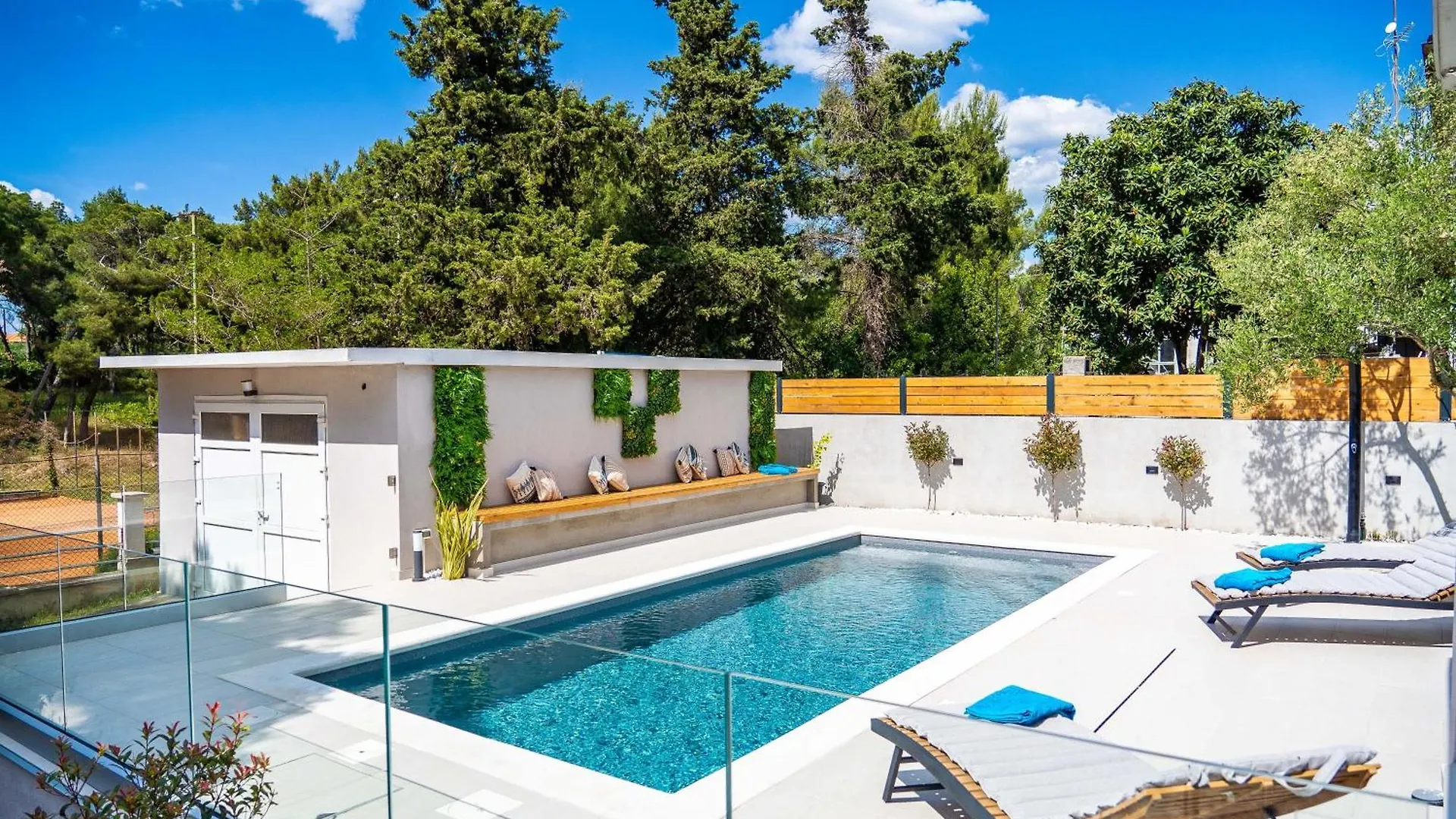 Villa B&D Zadar For The Complete Pleasure Of Vacation !Heated! Private Pool! Green Oasis In The Center Of Zadar, 100M From The Sea Croatia